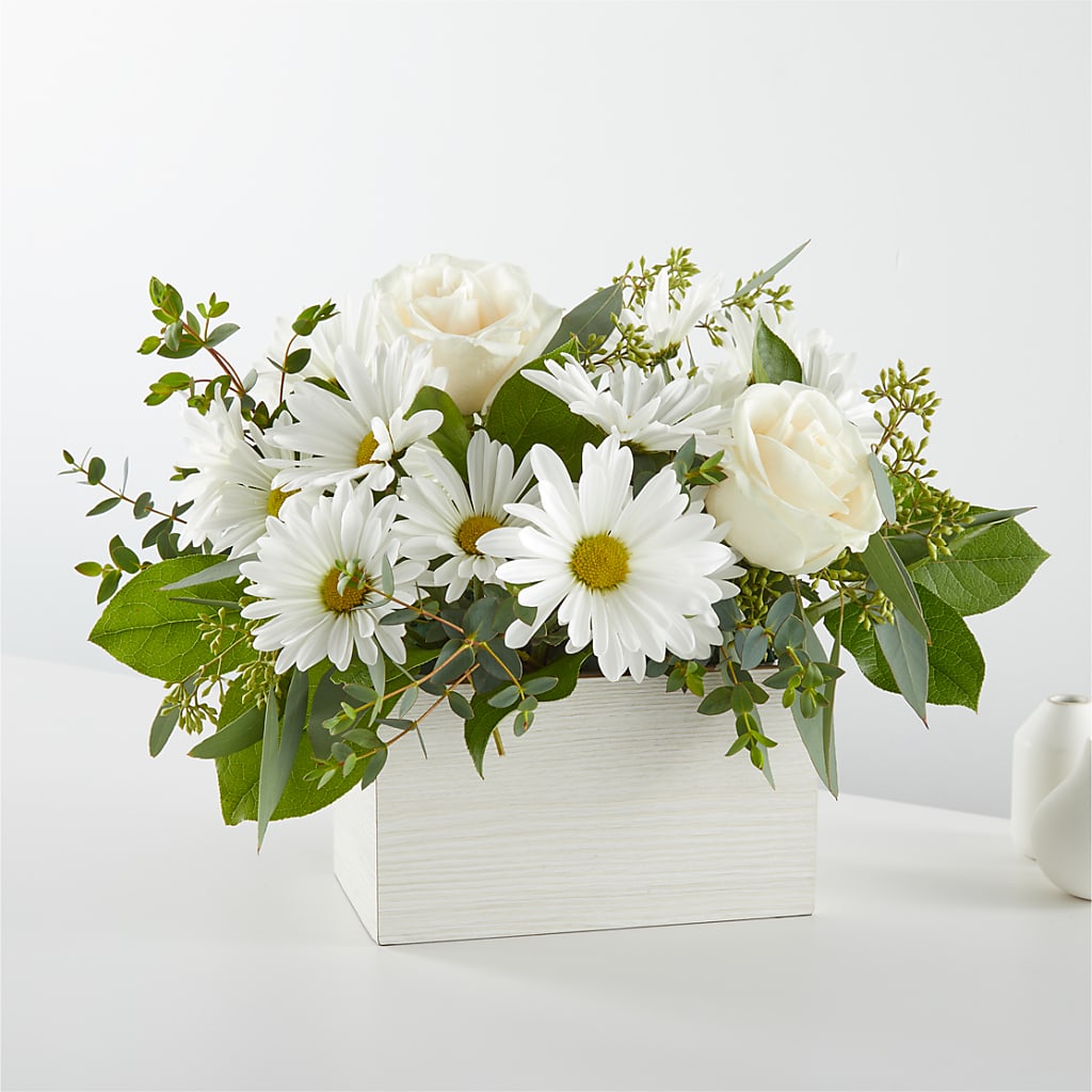 Fresh Linen Box Bouquet – Perkins Floral, Greenville MS