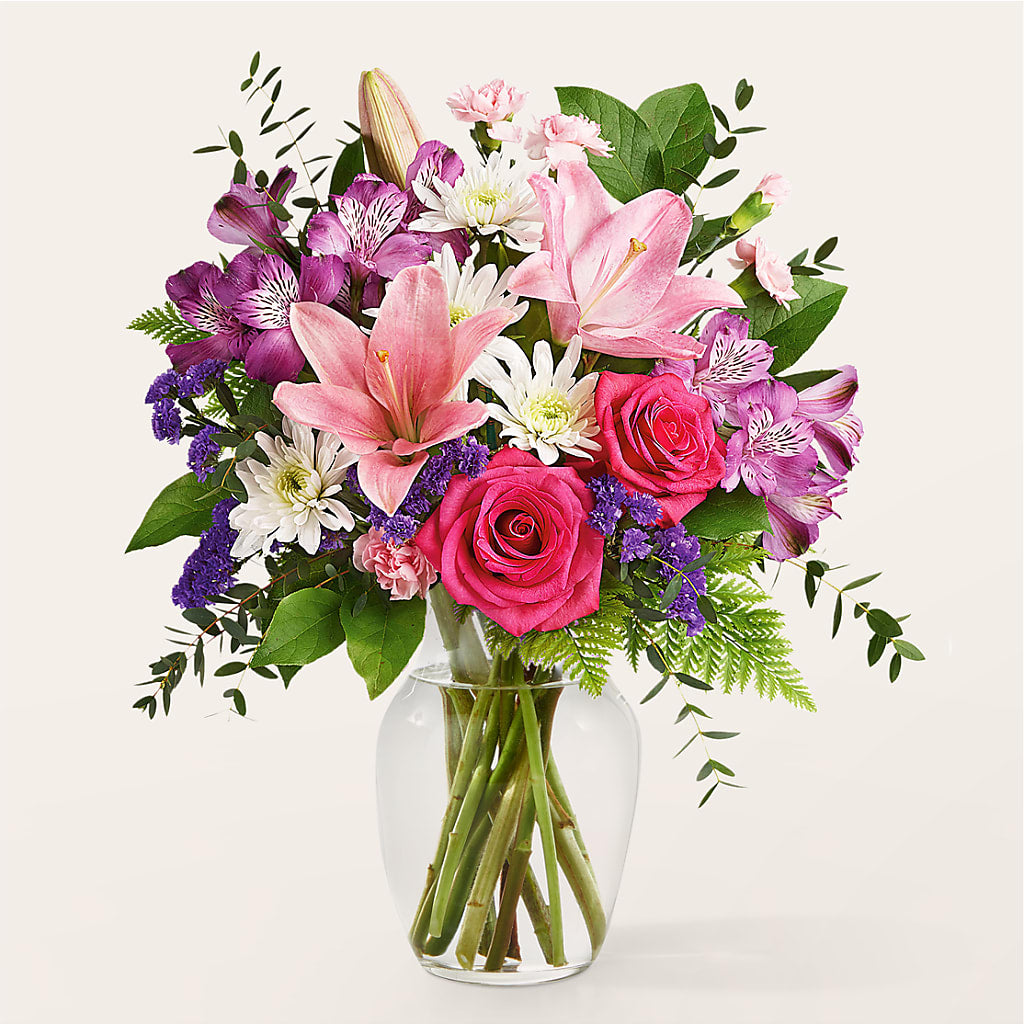 Lace & Pearls Bouquet – Perkins Floral, Greenville MS