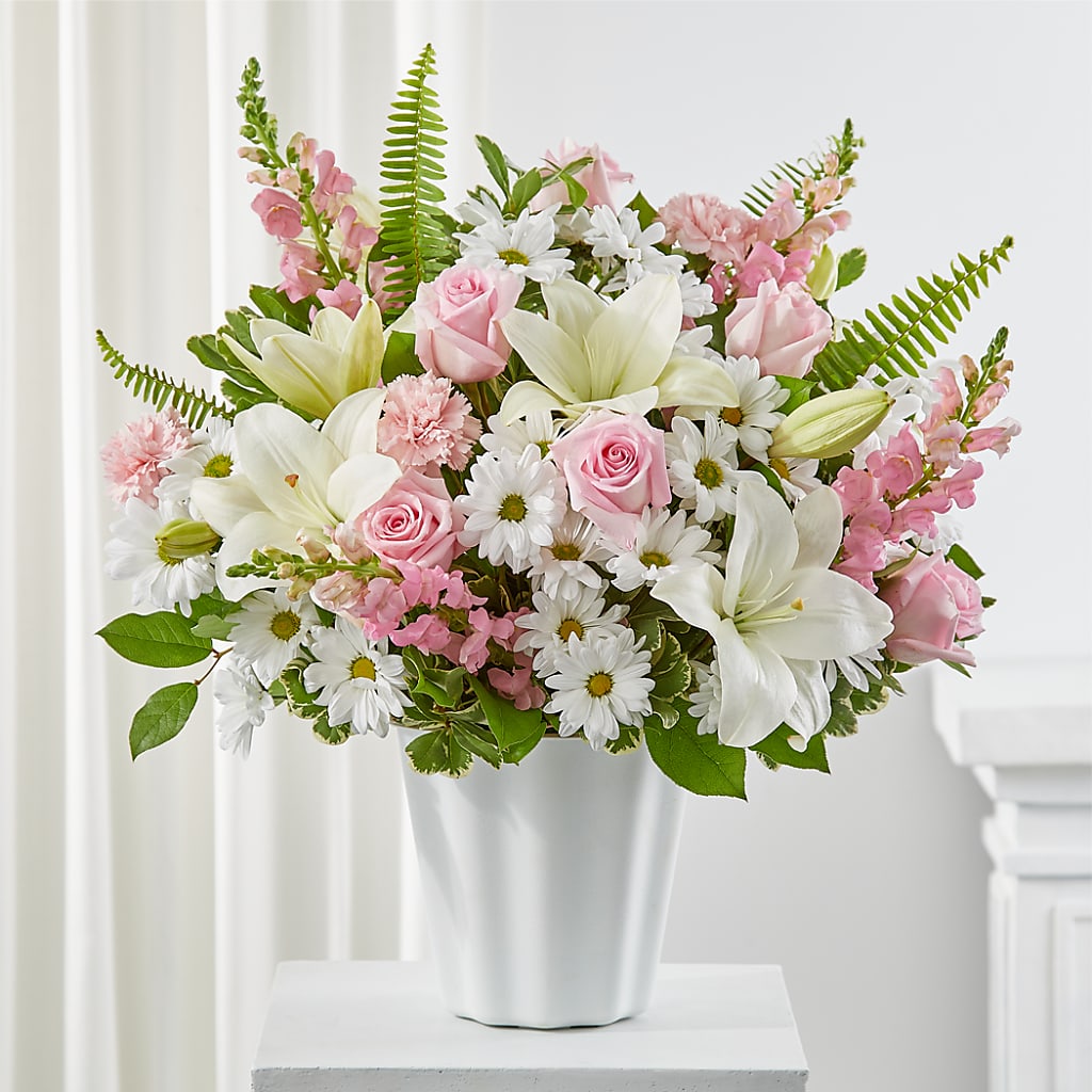 Soft Touch Tabletop Basket – Perkins Floral, Greenville MS