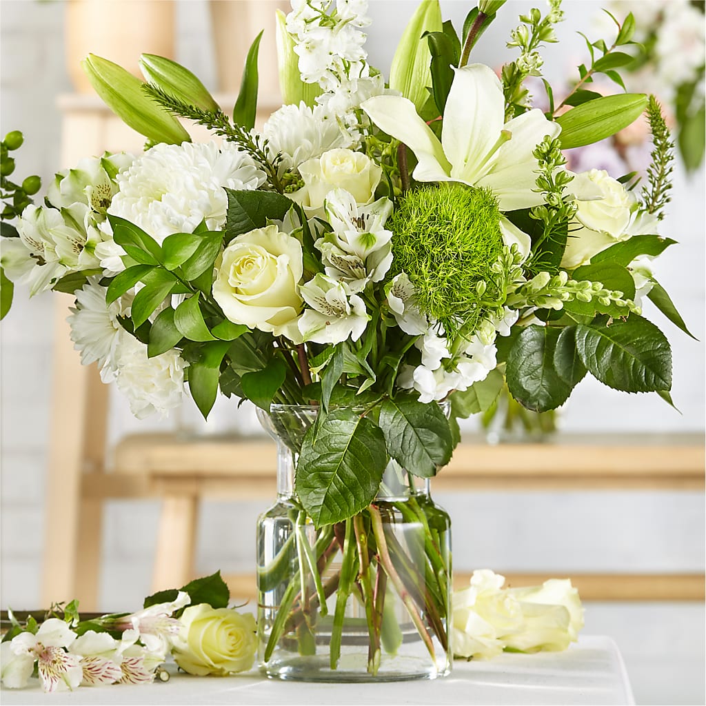 Classic Ivory – A Florist Original – Perkins Floral, Greenville MS