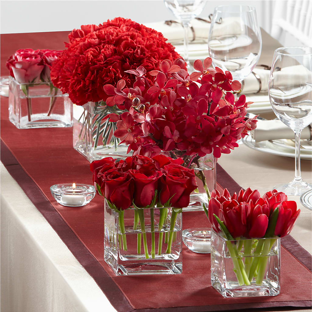 Modern Grace Centerpiece – Perkins Floral, Greenville MS