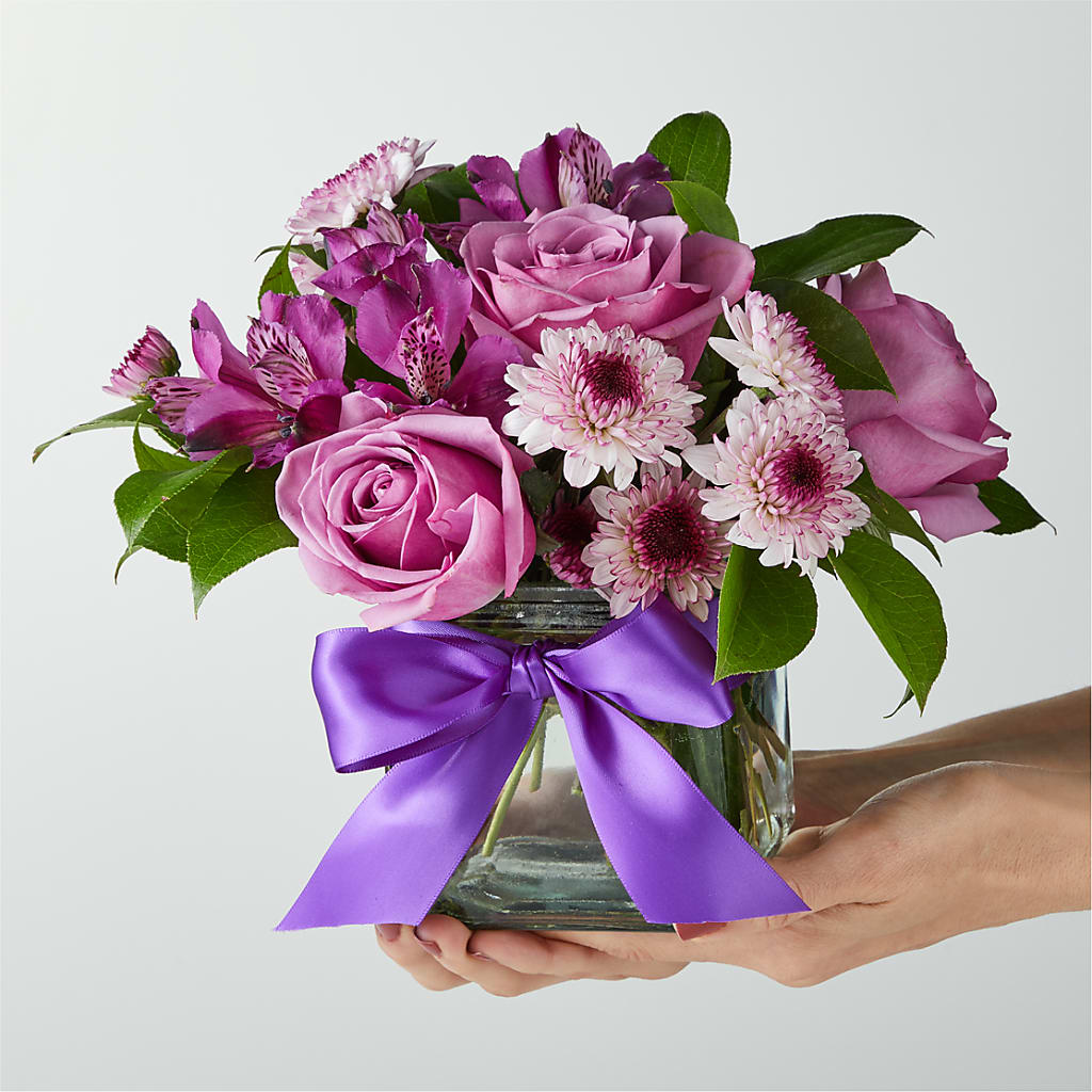 Sugarplum Bouquet –  Perkins Floral, Greenville MS