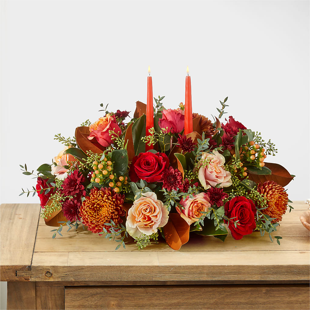 Gather Near Centerpiece –  Perkins Floral, Greenville MS
